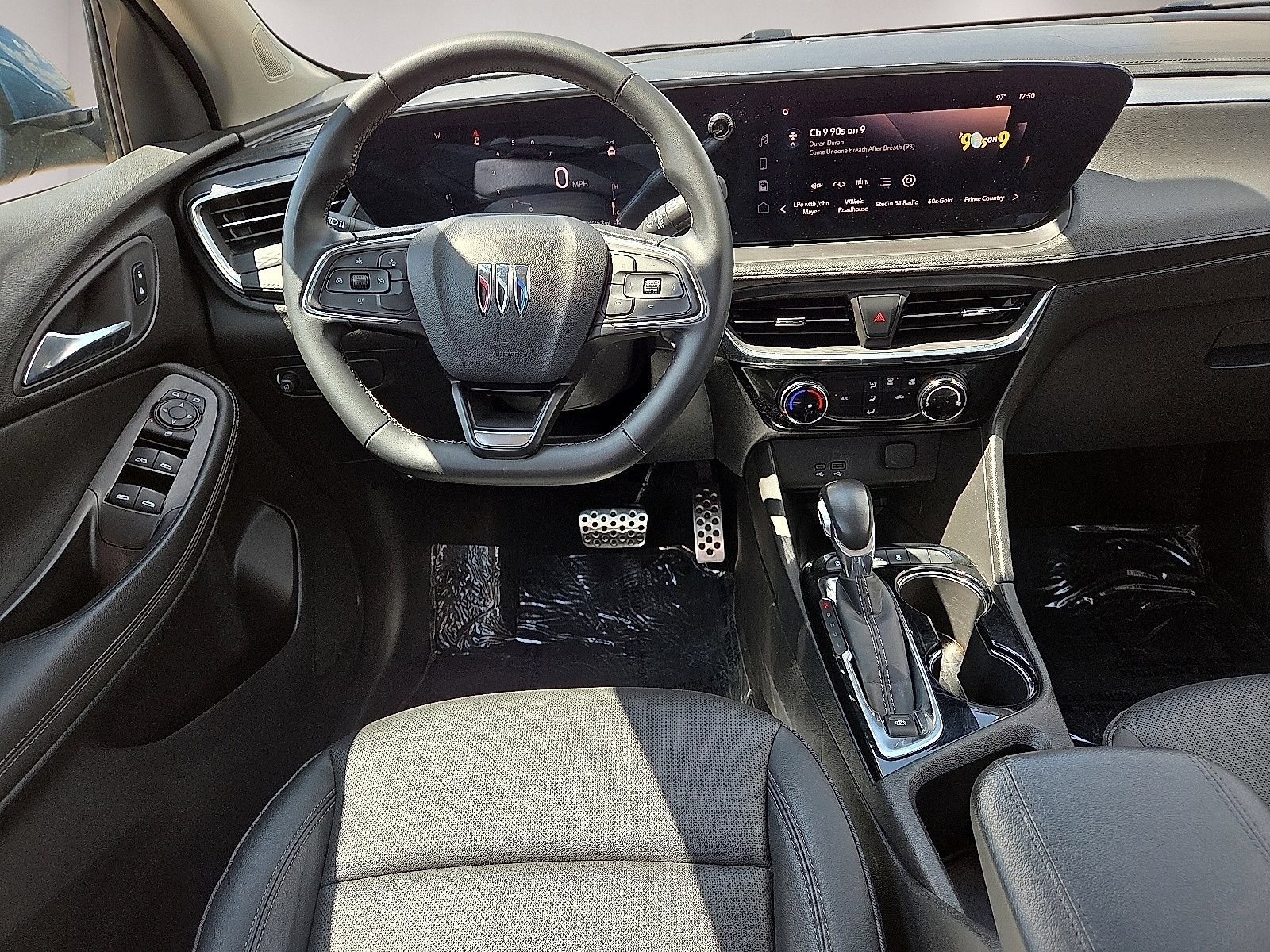 Used 2024 Buick Encore GX Sport Touring FWD image 19