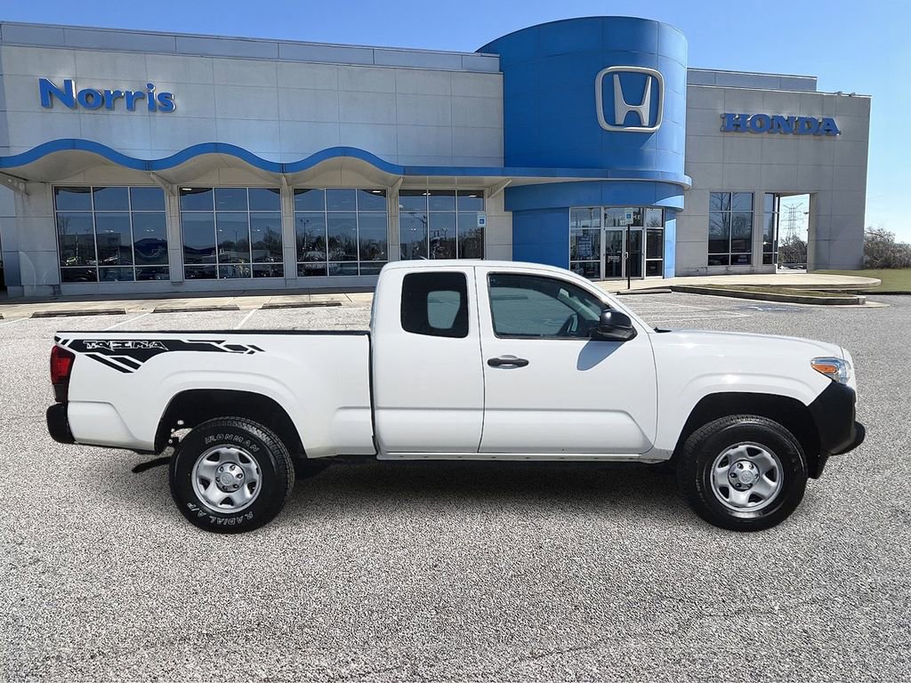 Used 2019 Toyota Tacoma SR image 5
