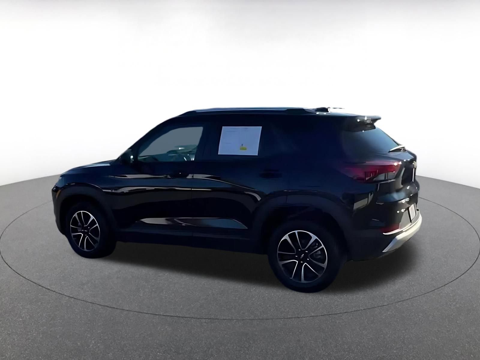 Used 2025 Chevrolet TrailBlazer LT image 9