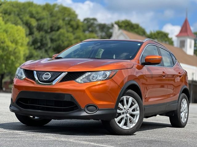 Used 2020 Nissan Rogue Sport SV FWD image 1