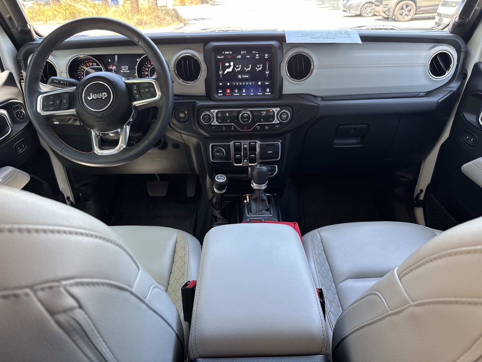 Used 2022 Jeep Wrangler Unlimited Sahara AWD/4WD image 15