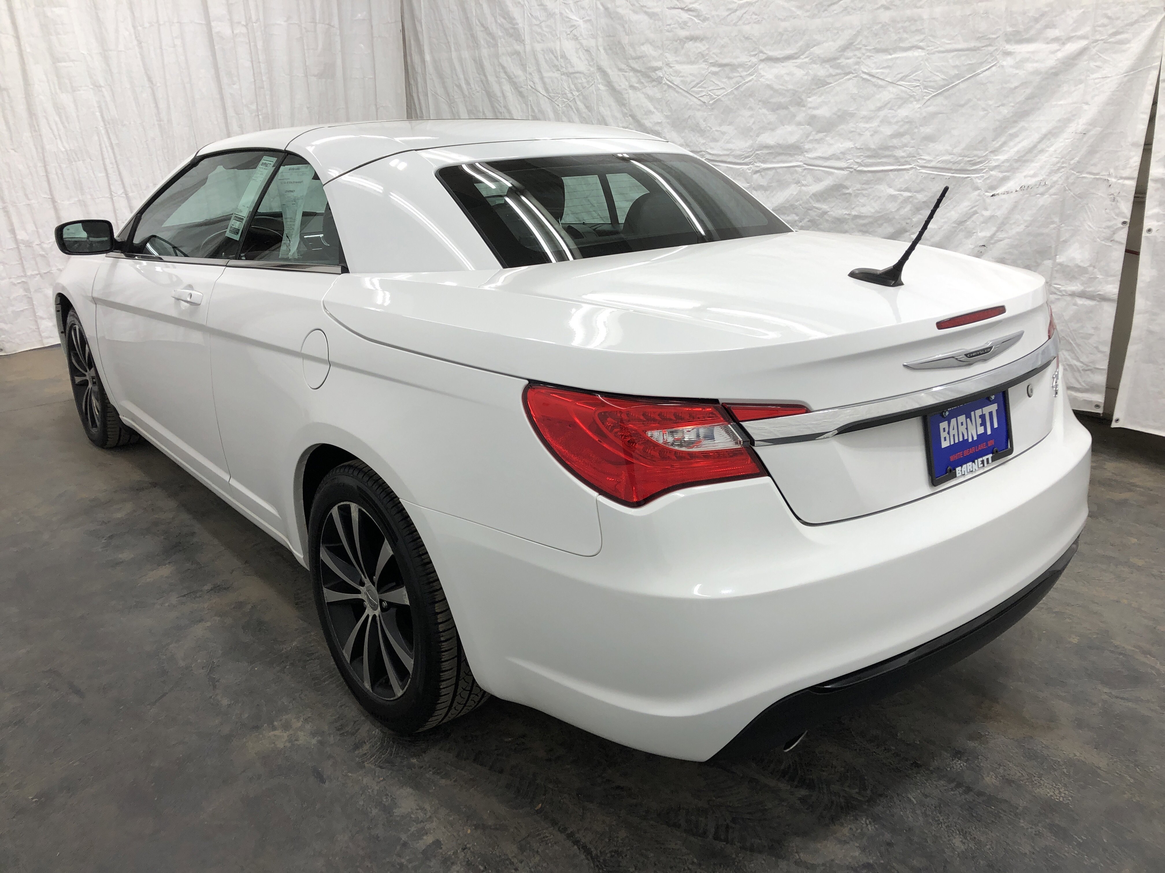 Used 2013 Chrysler 200 S image 7