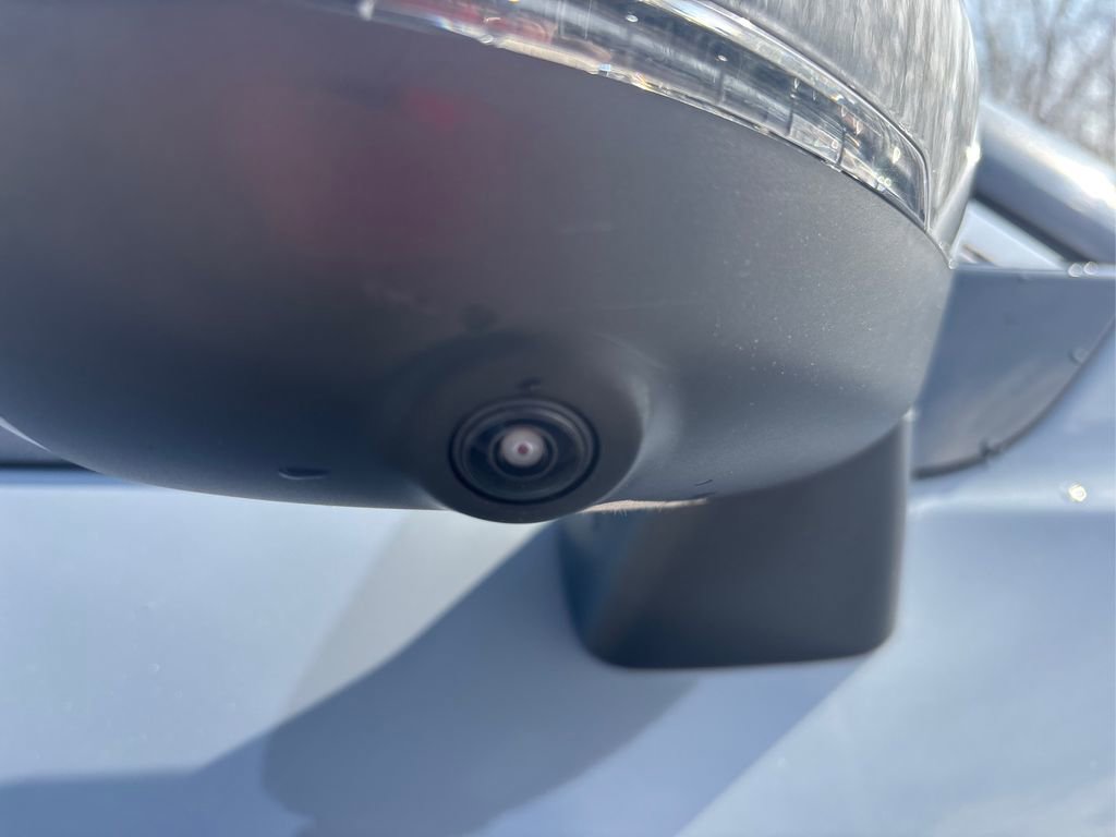 Used 2023 Nissan Rogue SL w/ SL Premium Package image 18