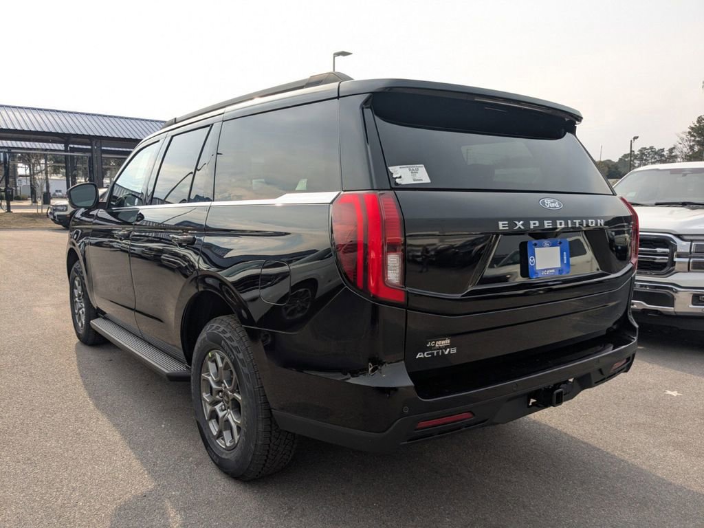 New 2026 Ford Expedition Active image 6