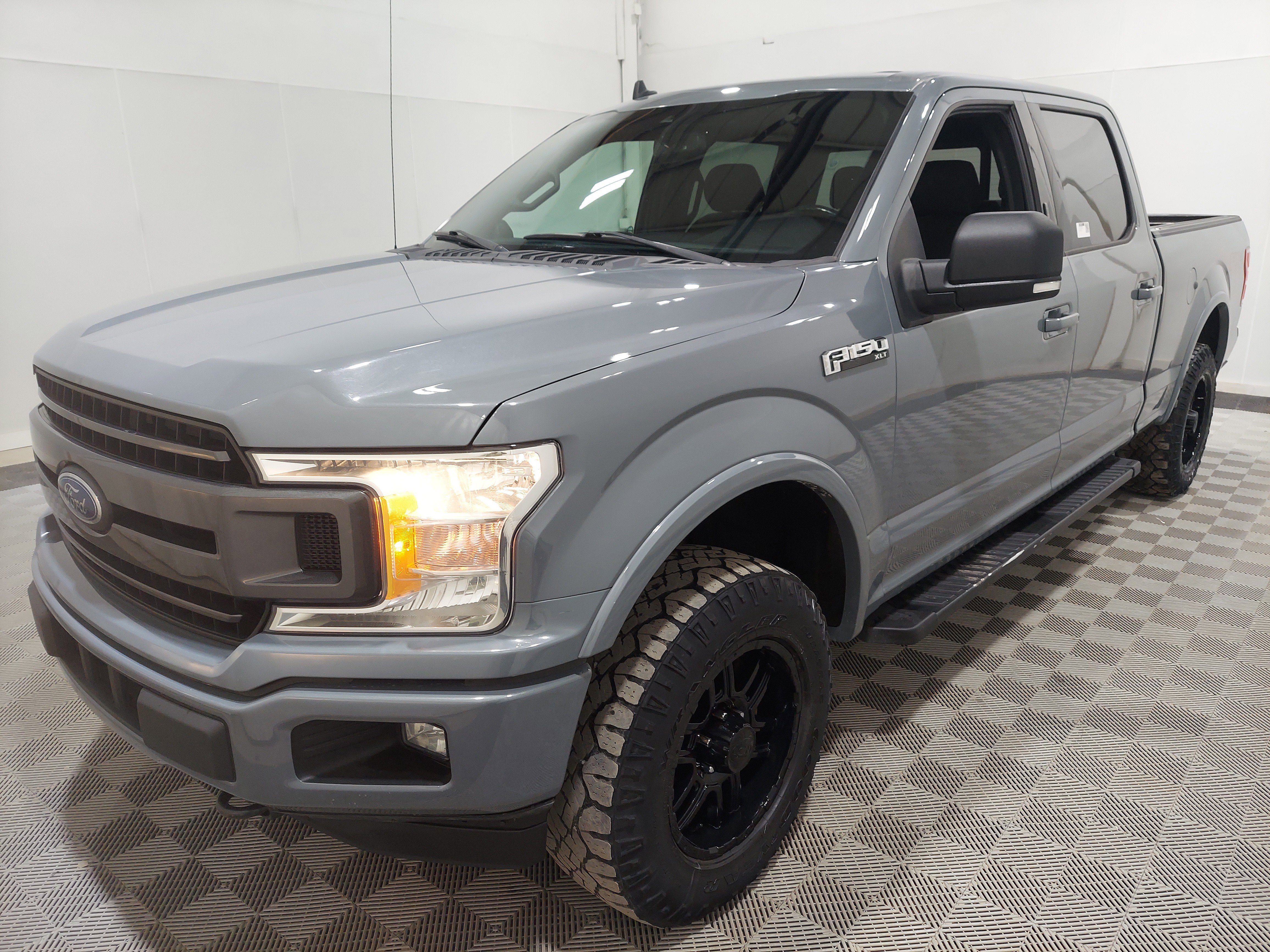 Used 2019 Ford F150 XLT w/ Equipment Group 302A Luxury AWD/4WD image 1