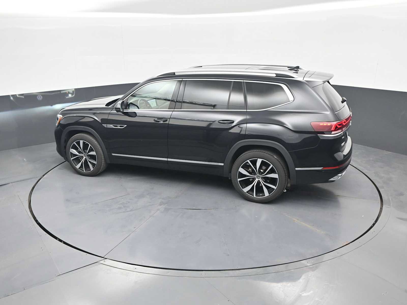 Used 2026 Volkswagen Atlas SEL Premium R-Line AWD/4WD image 41