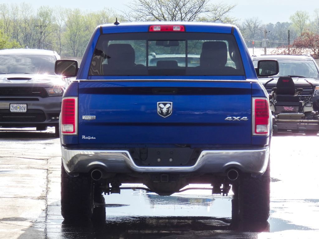 Used 2016 RAM 1500 Laramie w/ Convenience Group AWD/4WD image 4