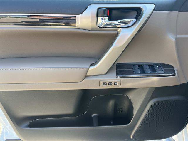 Certified 2020 Lexus GX 460 Premium w/ Premium Package AWD/4WD image 29