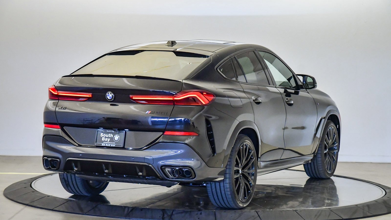 New 2026 BMW X6 M60i image 5