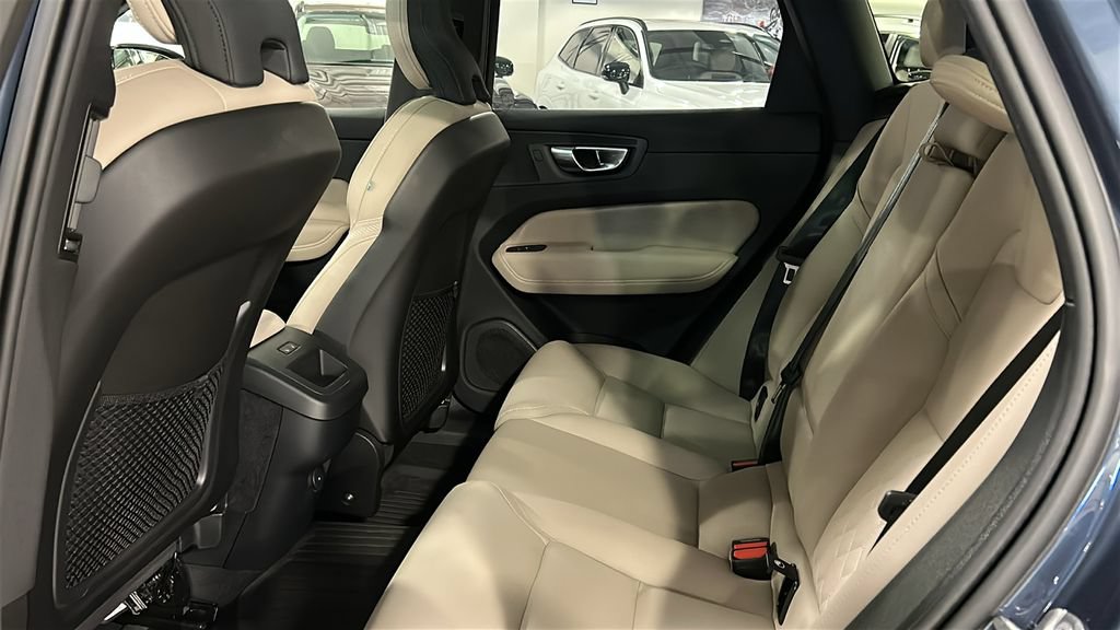 Certified 2026 Volvo XC60 B5 Plus AWD/4WD image 23