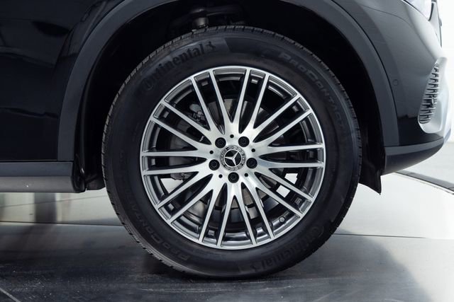 Used 2024 Mercedes-Benz GLC 300 4MATIC image 27