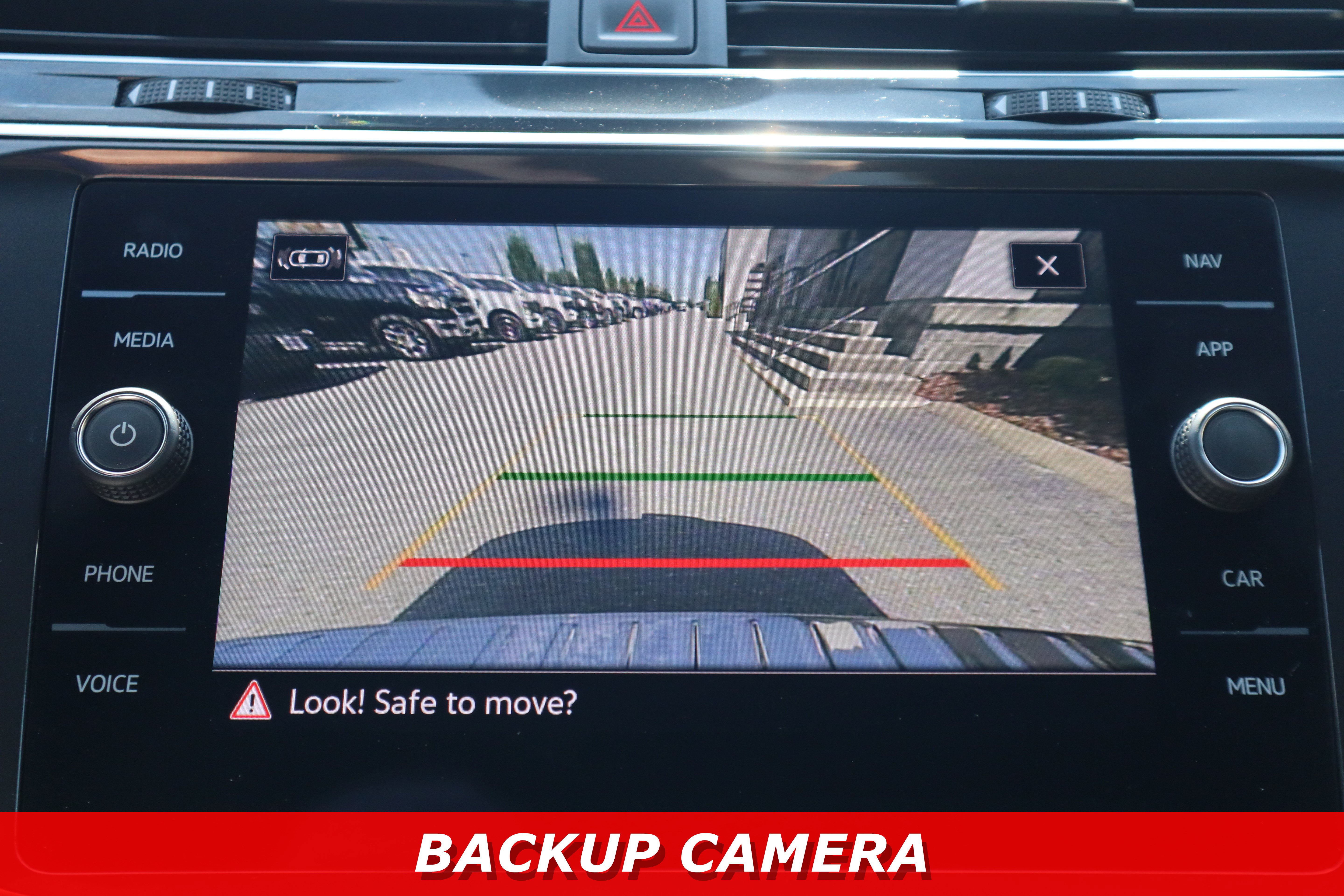 Used 2022 Volkswagen Tiguan SEL R-Line AWD/4WD image 19