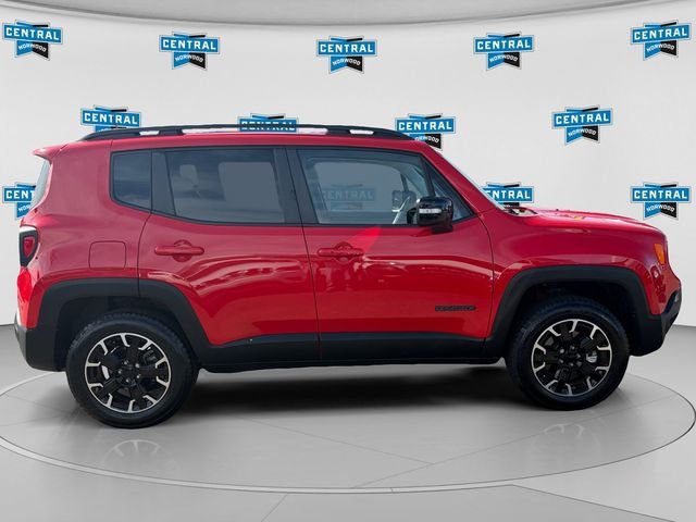 Used 2023 Jeep Renegade Latitude AWD/4WD image 7
