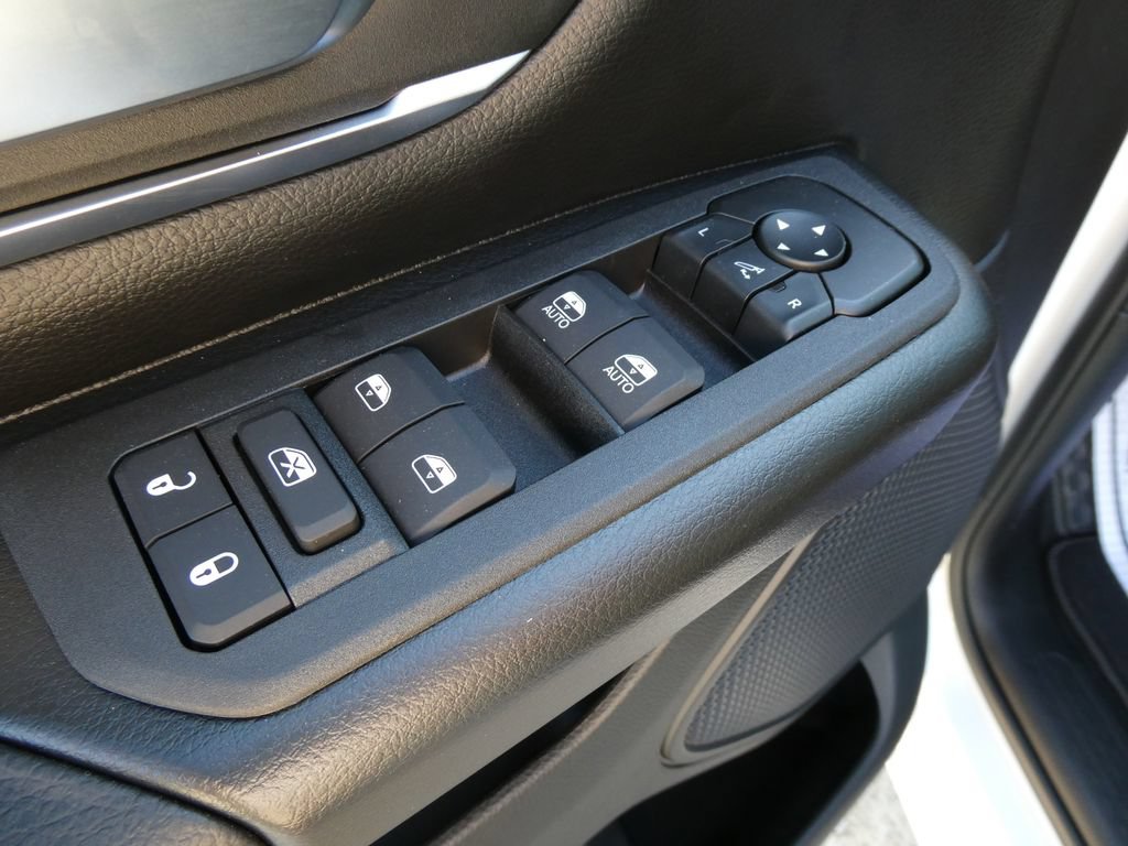 New 2027 RAM 1500 4x4 Crew Cab image 16