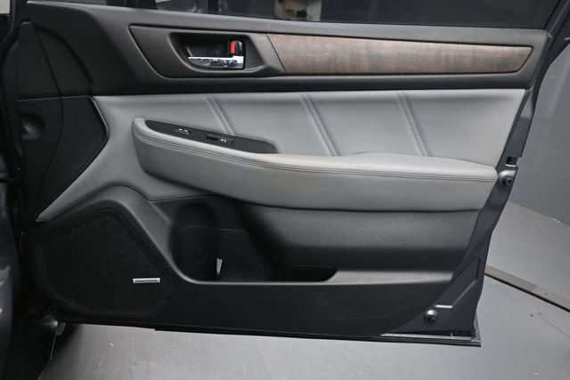 Used 2018 Subaru Outback 3.6R Limited AWD/4WD image 31