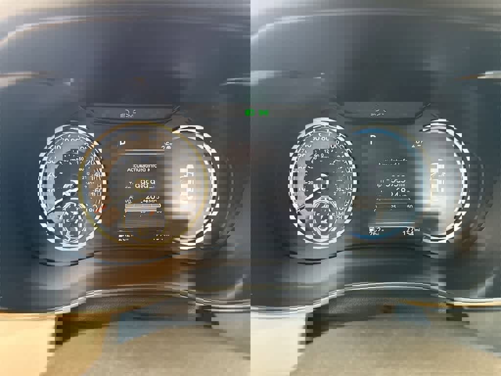 Used 2023 Genesis G70 3.3T w/ Sport Prestige Package image 33