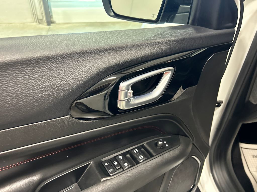 Used 2022 Jeep Compass Trailhawk w/ Trailhawk Convenience Group image 14