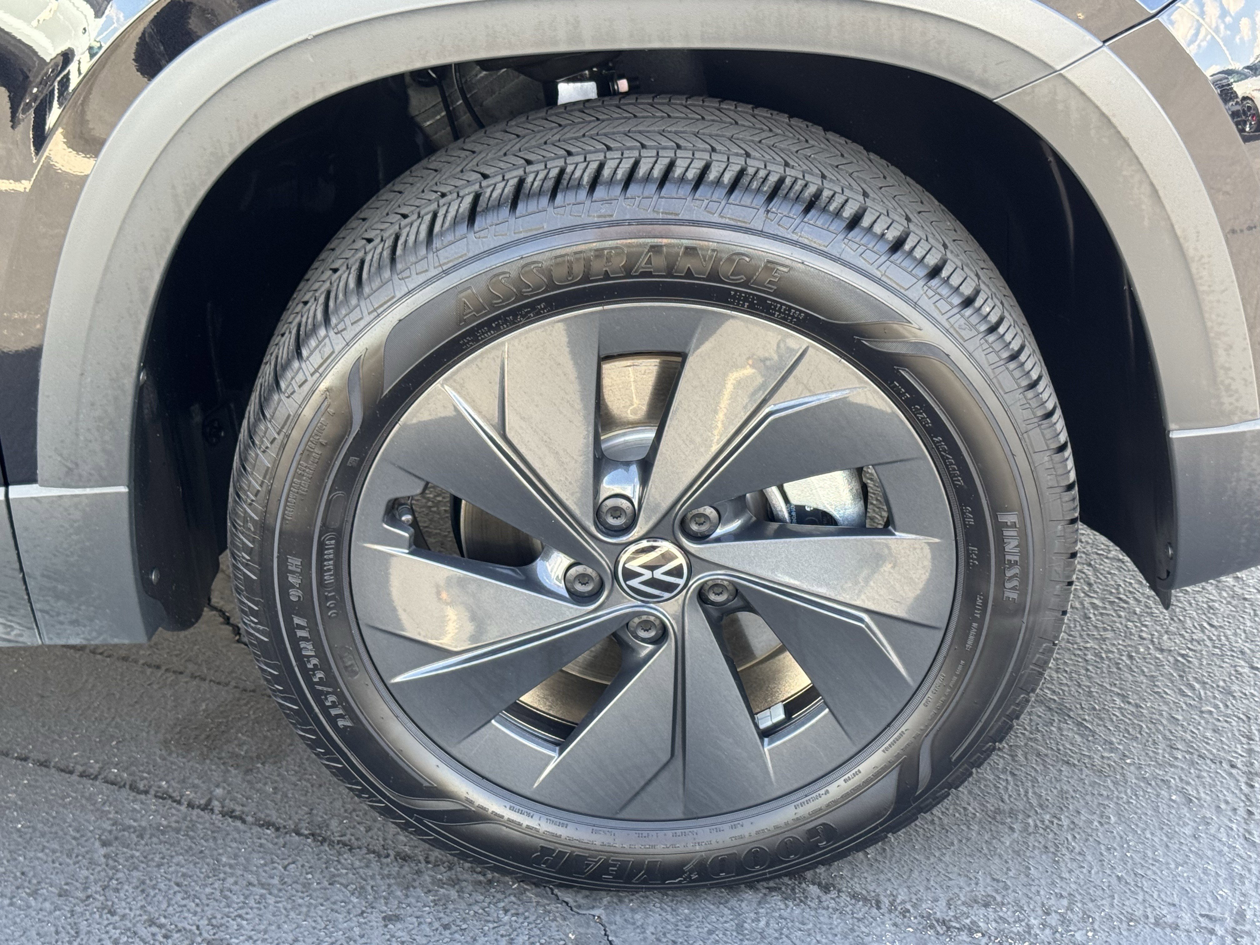 Used 2025 Volkswagen Taos S FWD image 12