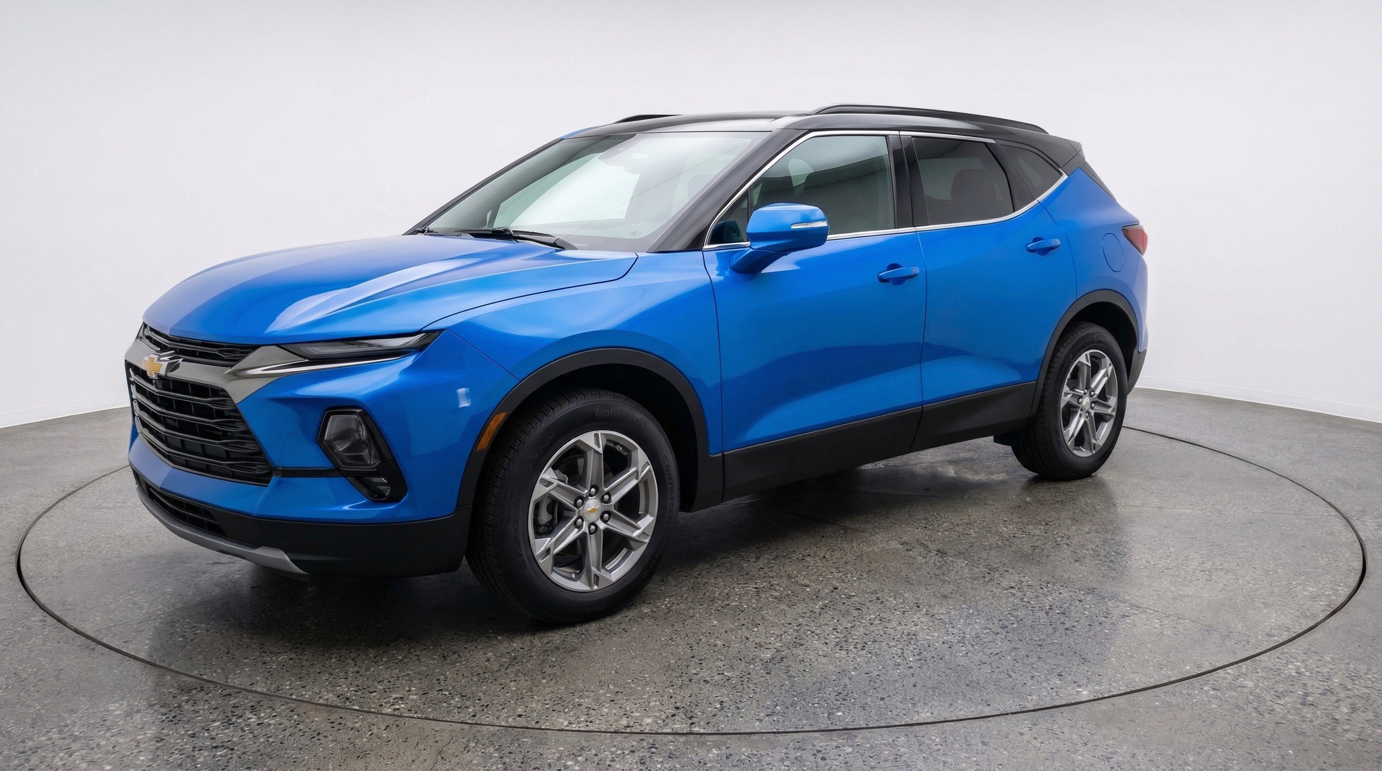 Used 2025 Chevrolet Blazer LT image 3