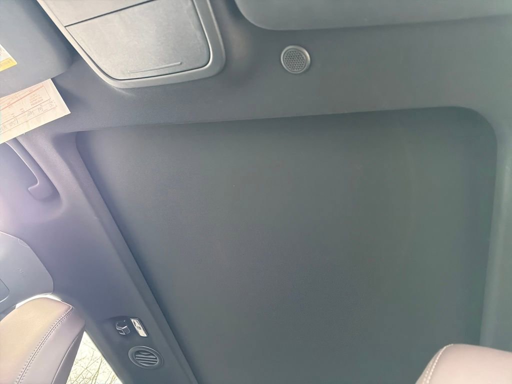 Used 2025 Ford Explorer Platinum w/ Ultimate Package image 35