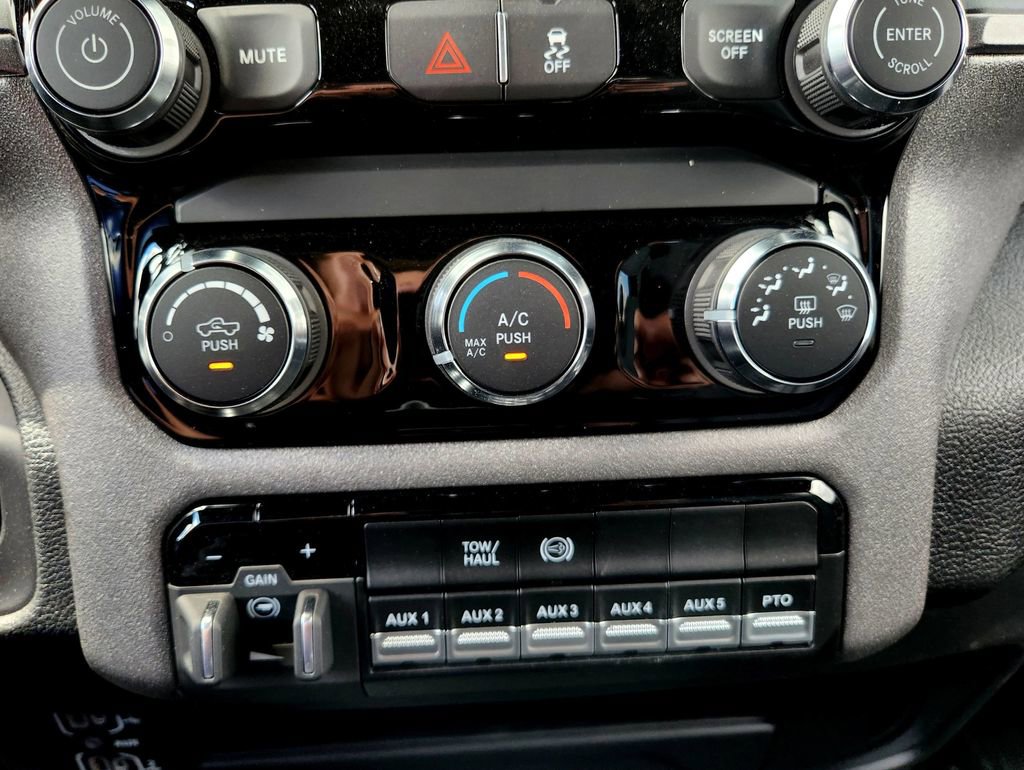 New 2026 RAM 5500 Tradesman w/ Chrome Appearance Group image 28