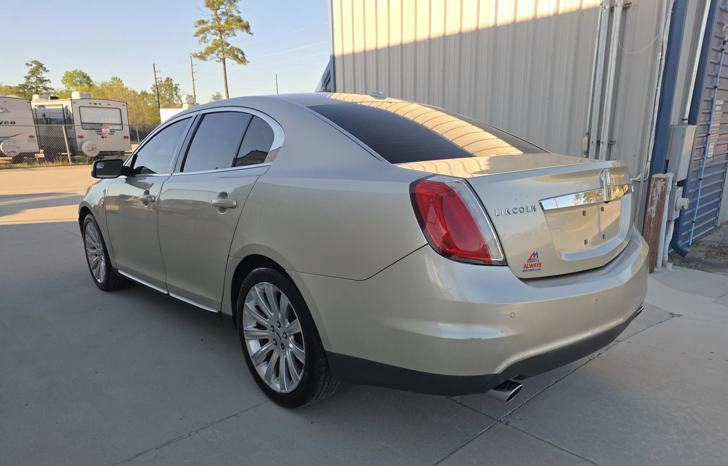 Used 2010 Lincoln MKS Sedan 4D image 12