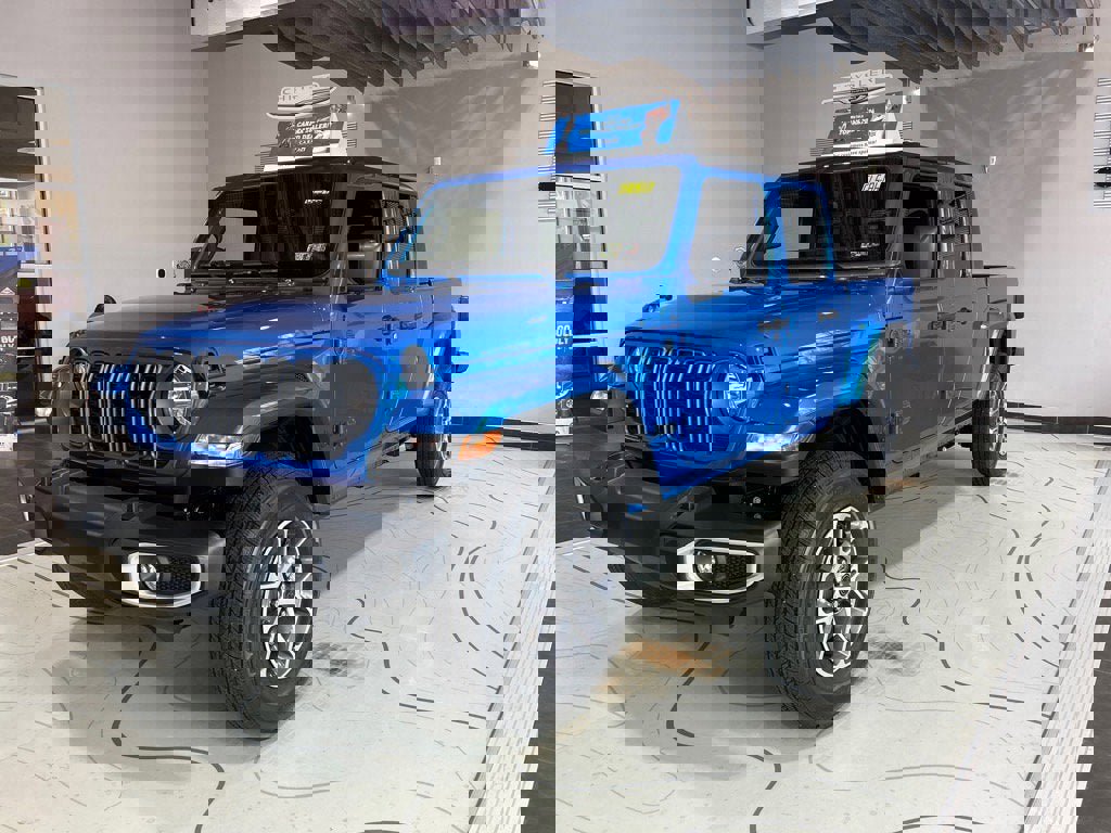 New 2025 Jeep Gladiator Sport image 1