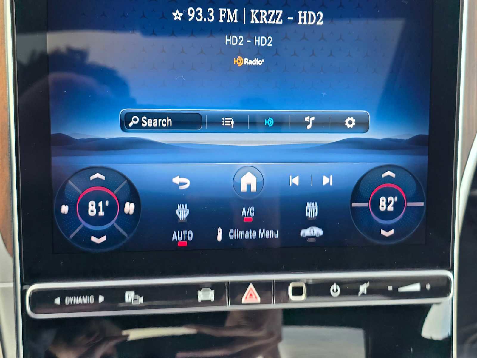 Used 2025 Mercedes-Benz C 300 Sedan image 29