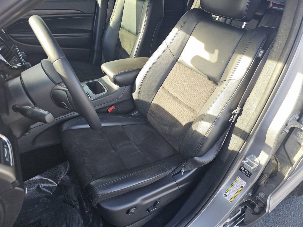 Used 2021 Jeep Grand Cherokee Laredo X image 6