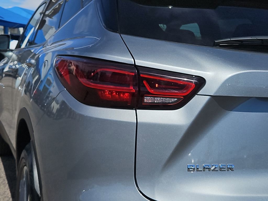 Used 2025 Chevrolet Blazer LT image 9