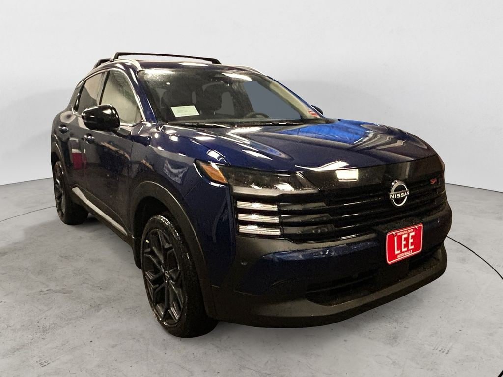 New 2026 Nissan Kicks SR w/ Cold Weather Package AWD/4WD image 8