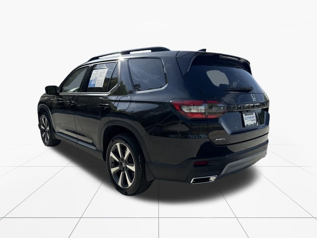 Used 2024 Honda Pilot Elite image 6