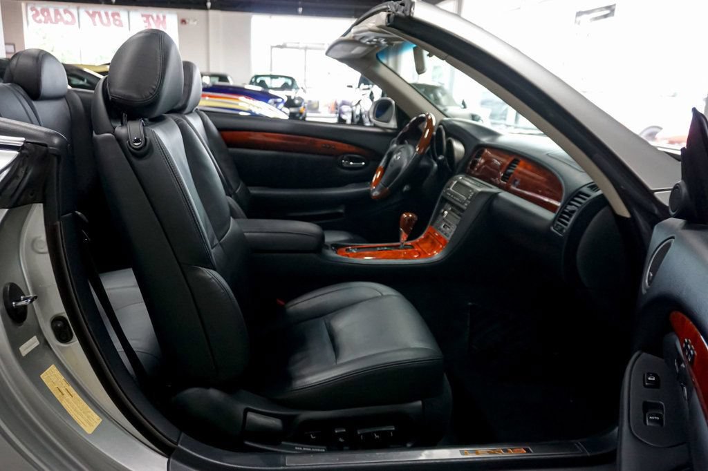 Used 2004 Lexus SC 430 Convertible RWD image 40