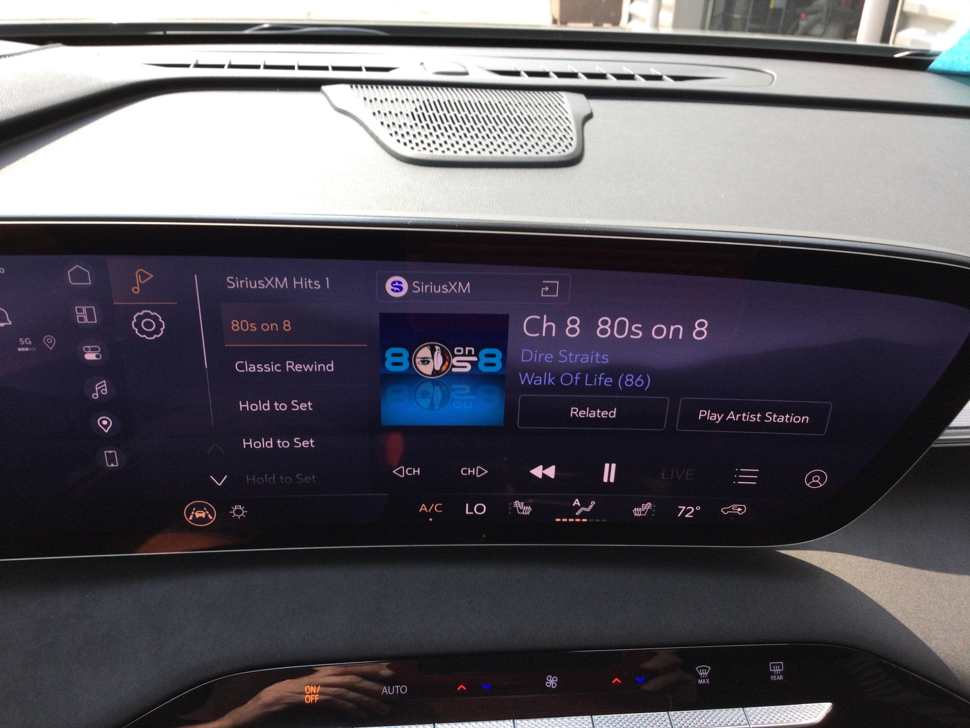 New 2027 Buick Enclave Sport Touring w/ Power Package AWD/4WD image 9