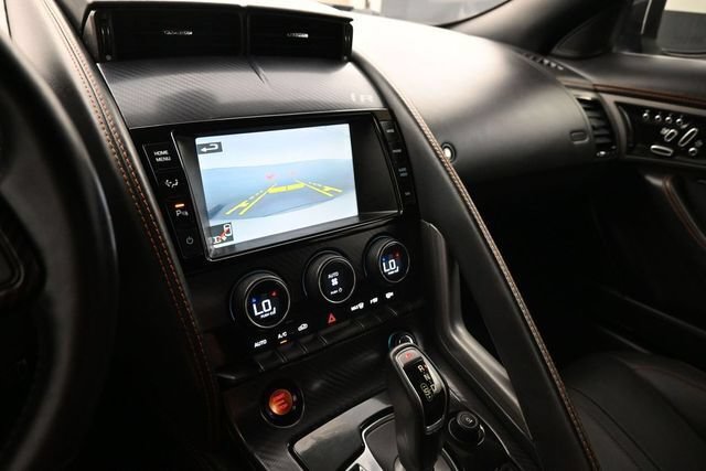 Used 2015 Jaguar F-TYPE R RWD image 12