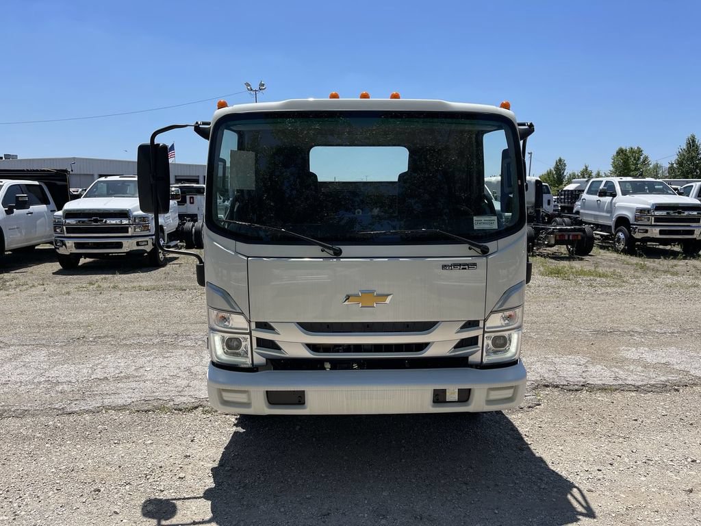 New 2024 Chevrolet Low Cab Forward 5500XG RWD image 3