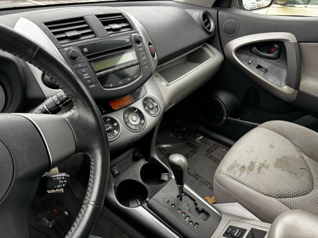 Used 2007 Toyota RAV4 Limited AWD/4WD image 16