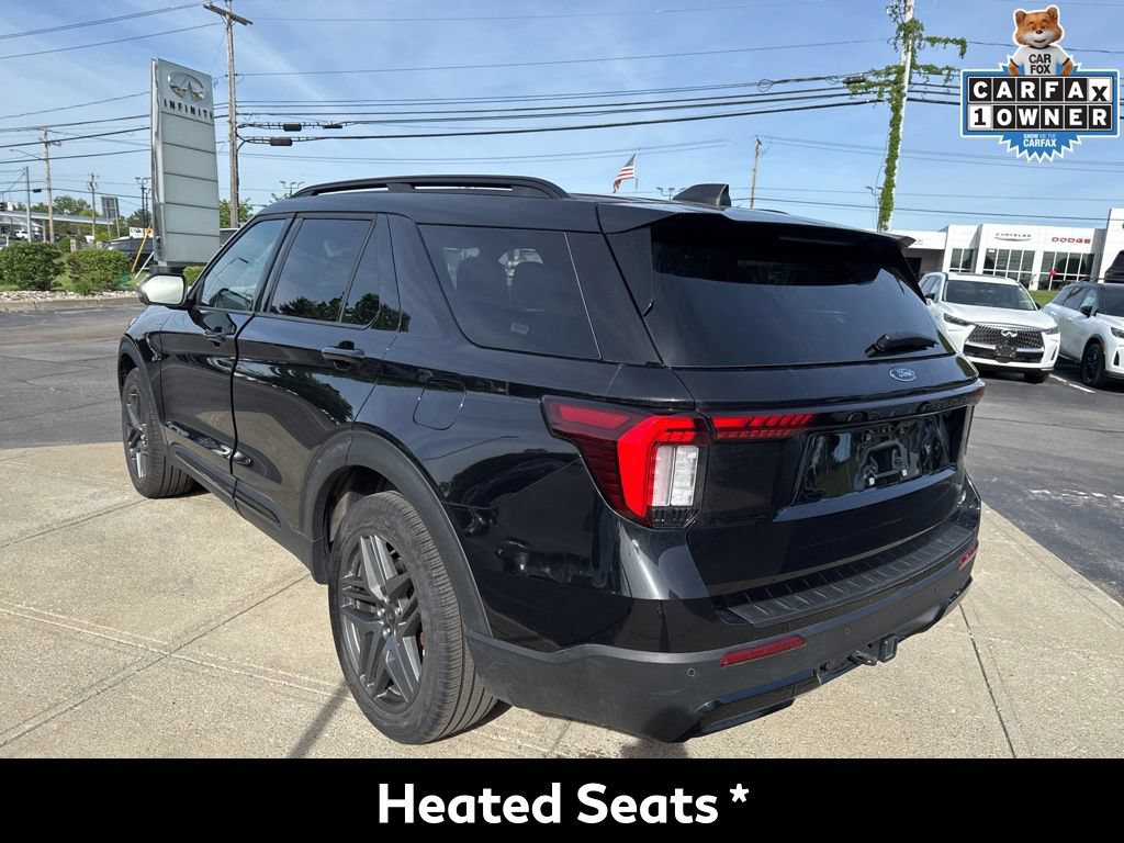Used 2025 Ford Explorer ST-Line w/ ST-Line Street Pack AWD/4WD image 5
