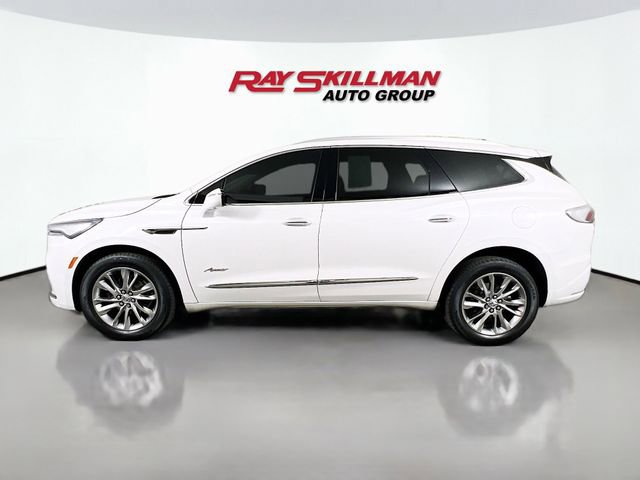 Used 2023 Buick Enclave Avenir w/ Avenir Technology Package AWD/4WD image 4