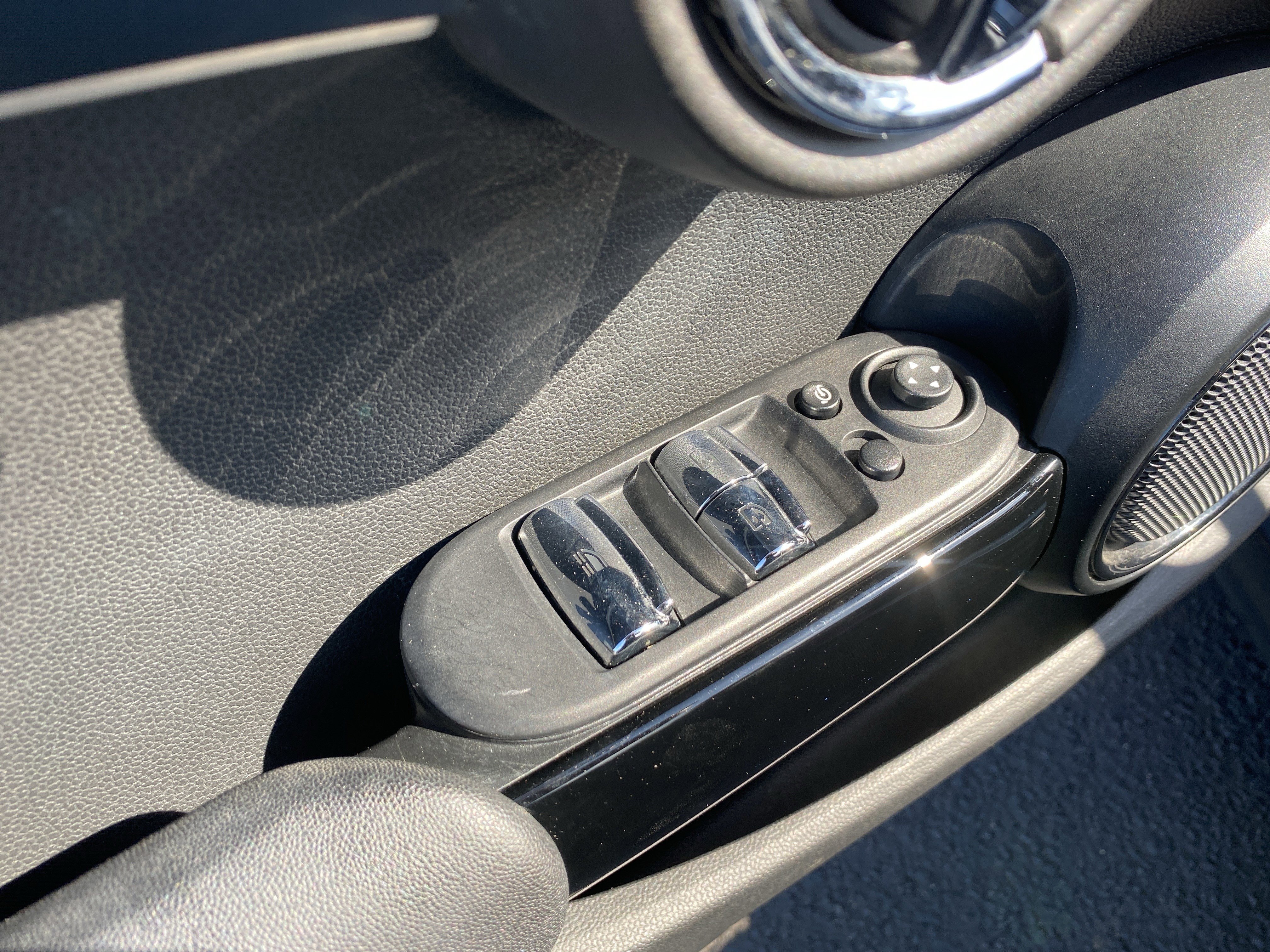 Used 2022 MINI Cooper S w/ Sidewalk Package image 18