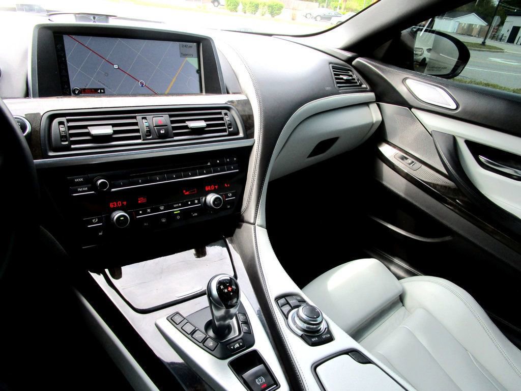 Used 2012 BMW M6 Convertible RWD image 21