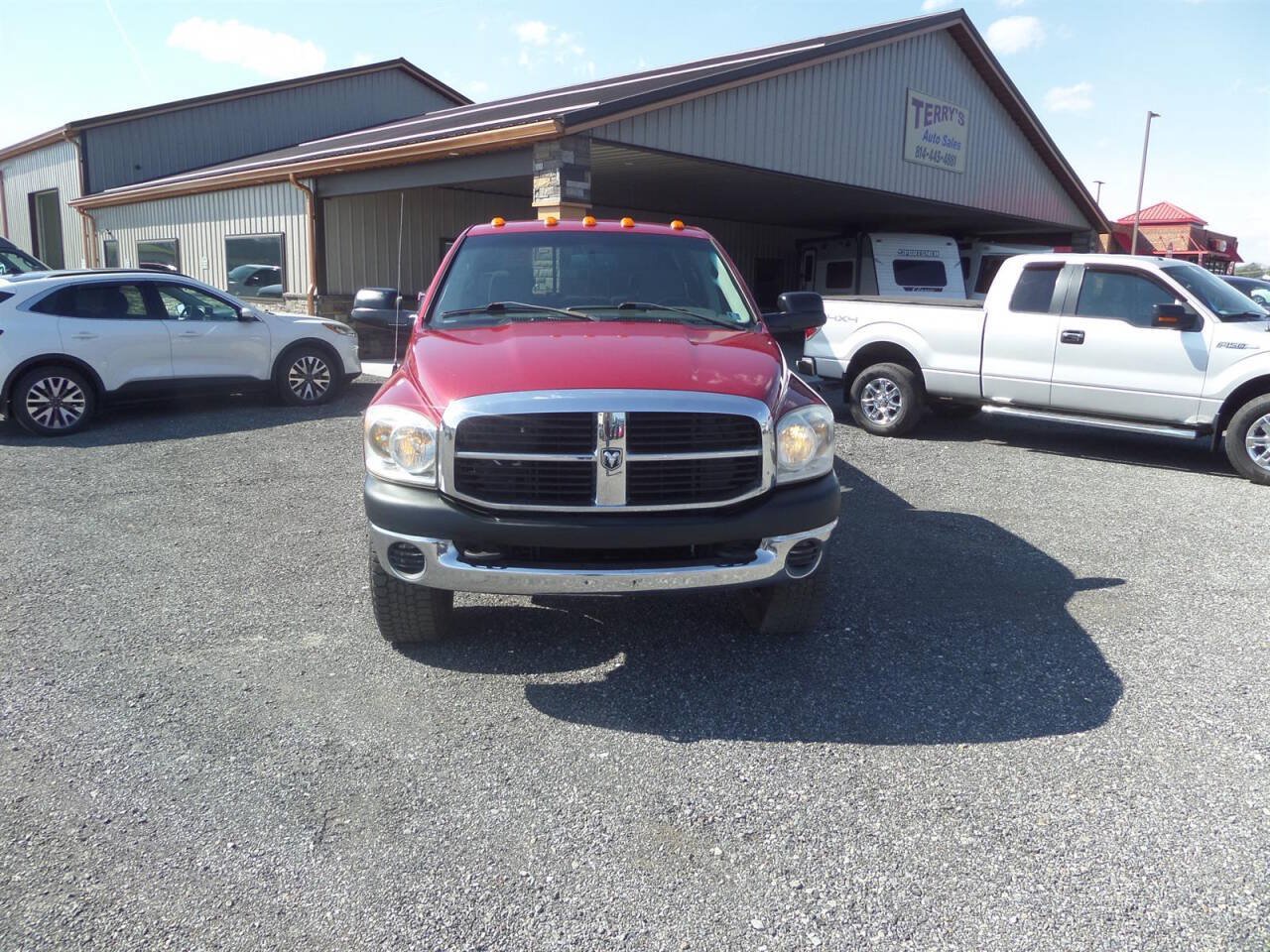 Used 2009 Dodge Ram 2500 Truck SLT w/ Popular Equipment Group AWD/4WD image 2