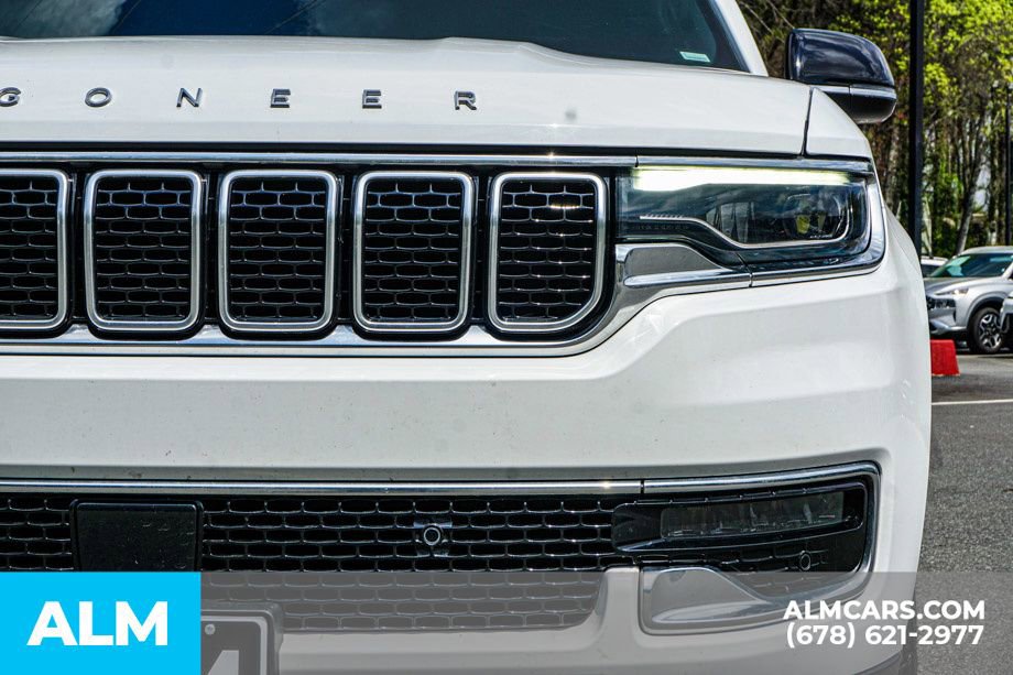 Used 2024 Jeep Wagoneer L Series II RWD image 12
