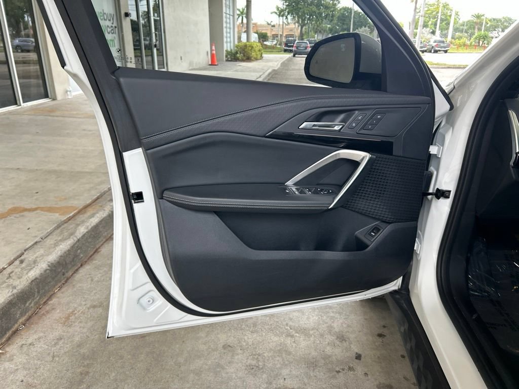 Used 2026 BMW X2 xDrive28i AWD/4WD image 39