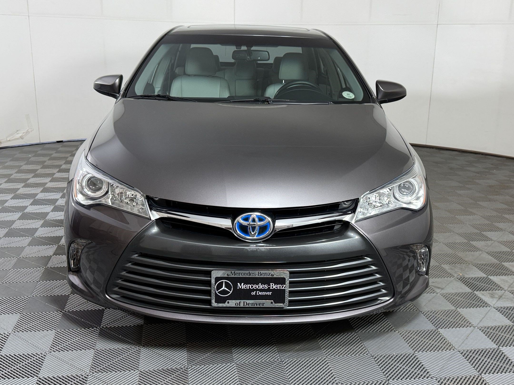 Used 2015 Toyota Camry XLE w/ Moonroof Package FWD image 6