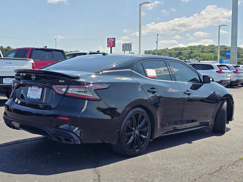Used 2023 Nissan Maxima SR w/ Sport Mat Group FWD image 9
