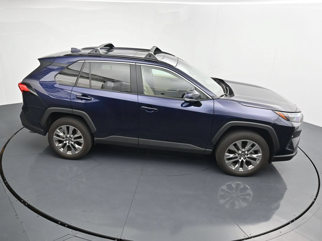 Used 2025 Toyota RAV4 XLE Premium w/ Weather Package AWD/4WD image 17