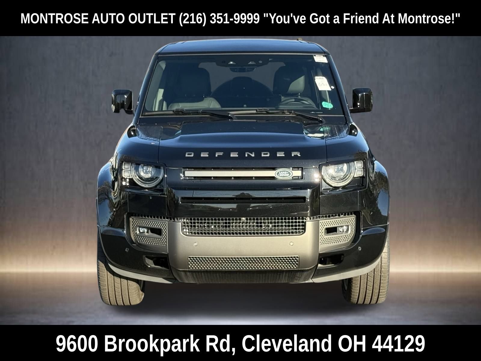 New 2025 Land Rover Defender 110 X-Dynamic SE image 8