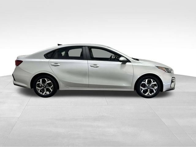 Used 2021 Kia Forte LXS FWD image 2