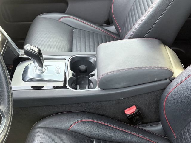 Used 2021 Land Rover Discovery Sport SE R-Dynamic image 6